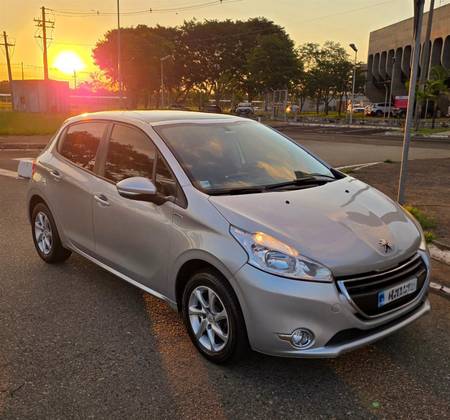 PEUGEOT 208 1.6 IN CONCERT 16V FLEX 4P AUTOMÁTICO